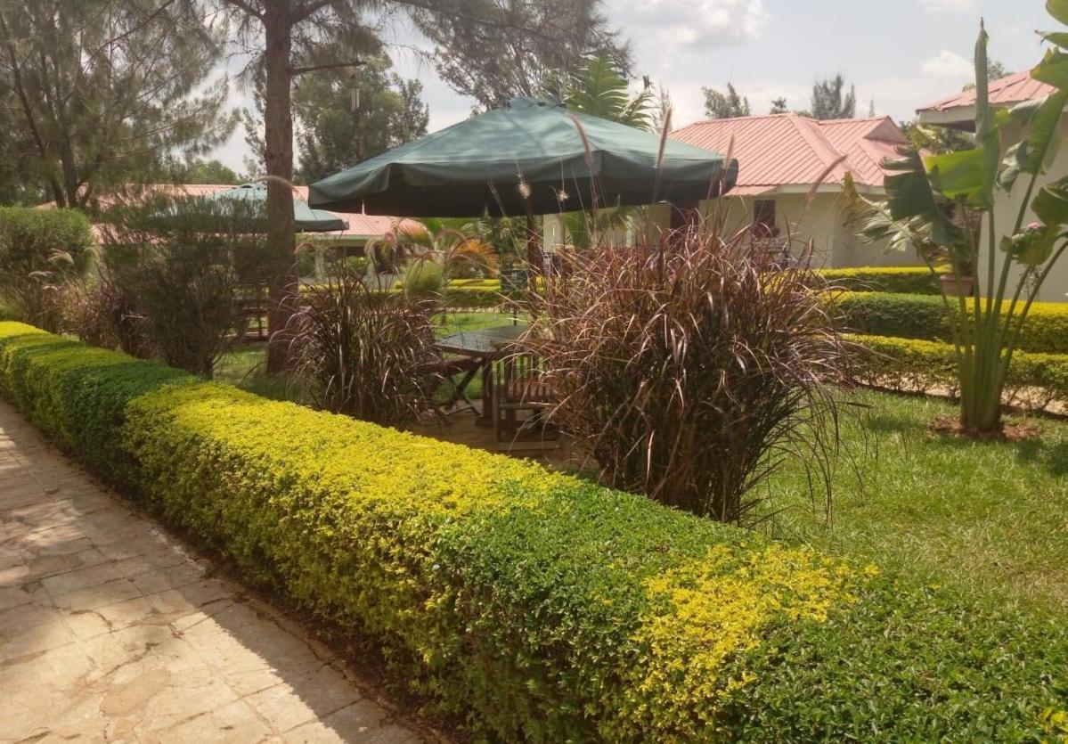 Jabali Country Lodge Kabondo エクステリア 写真